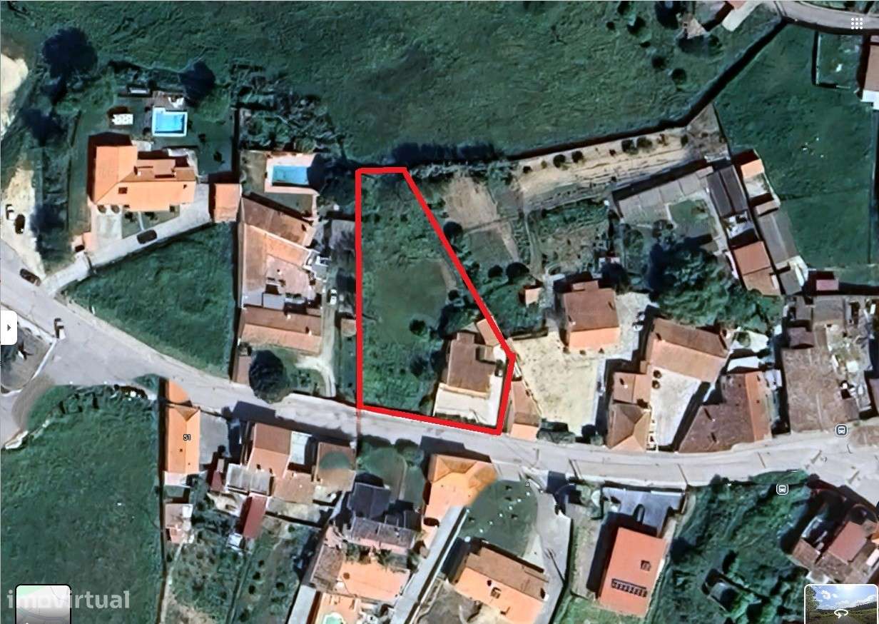 Moradia T2, sótão, garagem e terreno - a 7 minutos de Caldas da Rainha - Grande imagem: 2/18