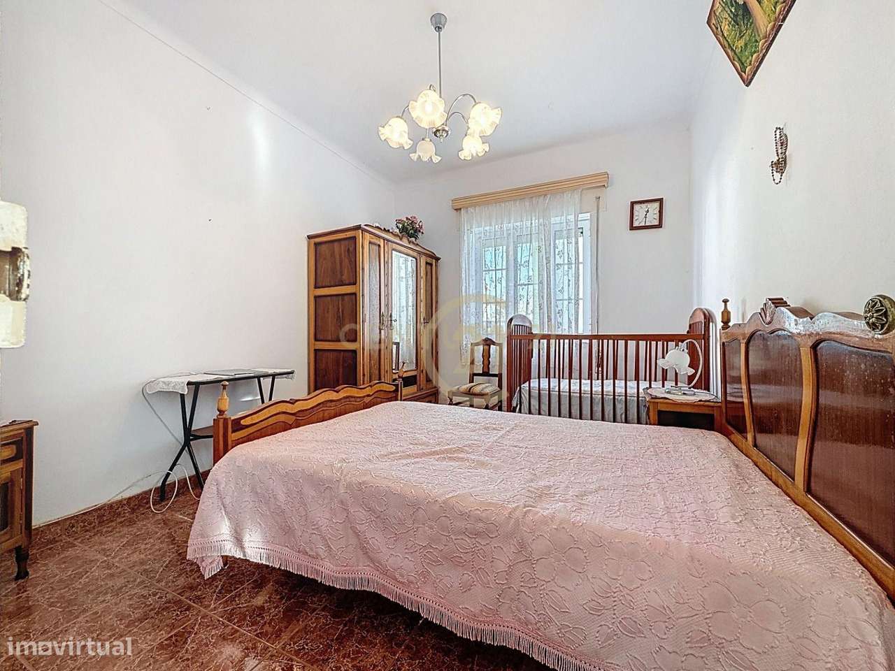 T4 em Lajes, Praia da Vitória, com garagem e árvores de fruto-7