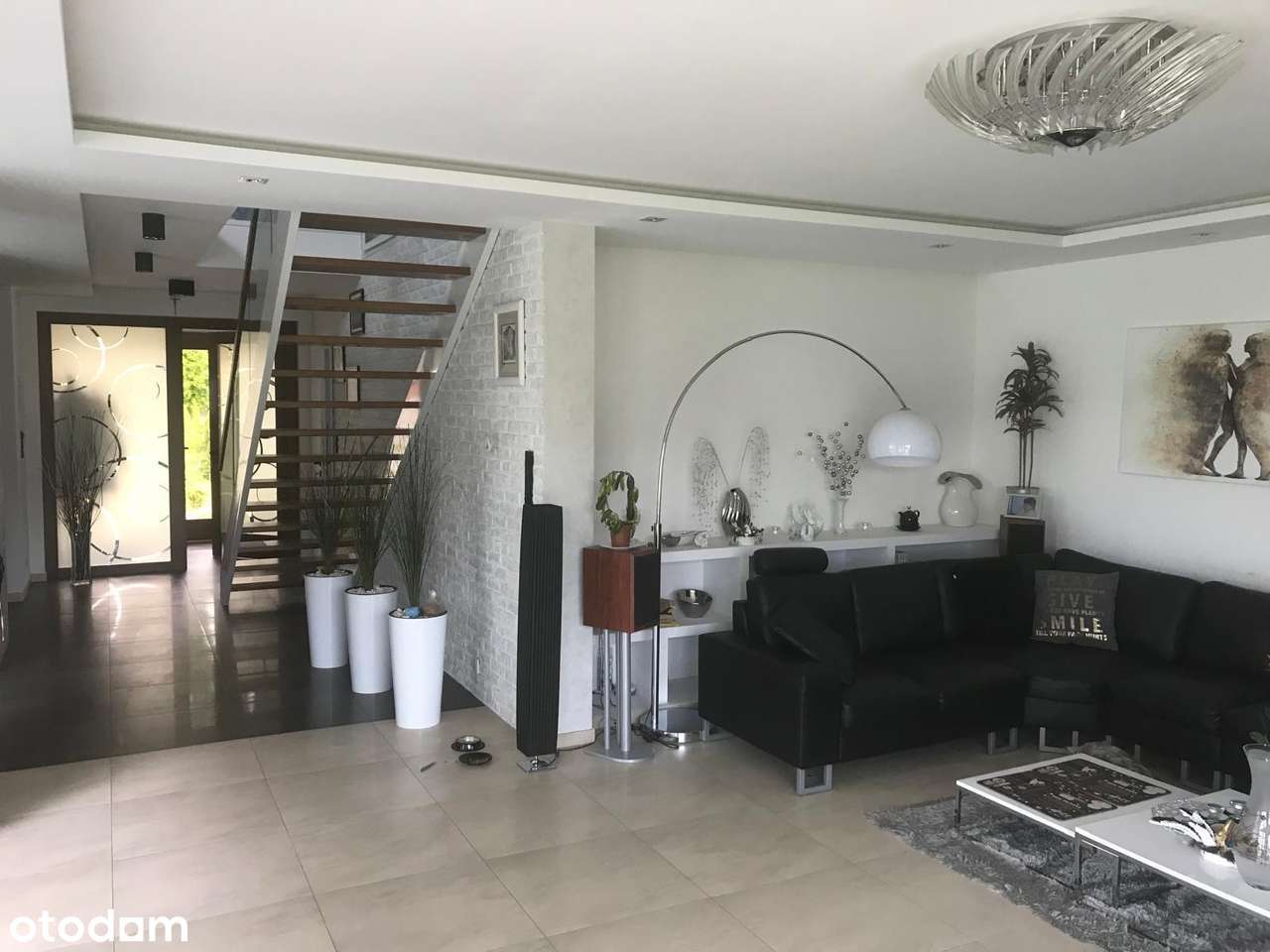 Wyjątkowy dom z duszą i nowoczesną technologią – do zamieszkania! - Pełny obrazek: 5/20