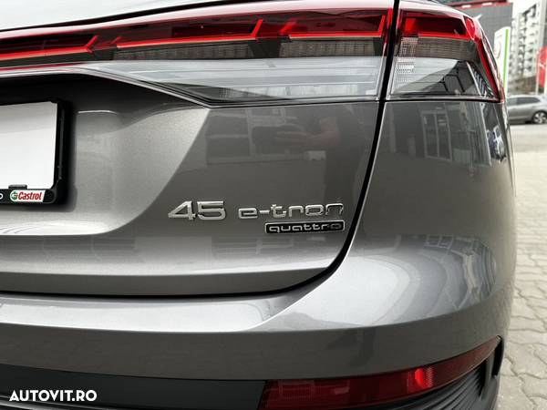 Audi Q4 e-tron 45 quattro - 31