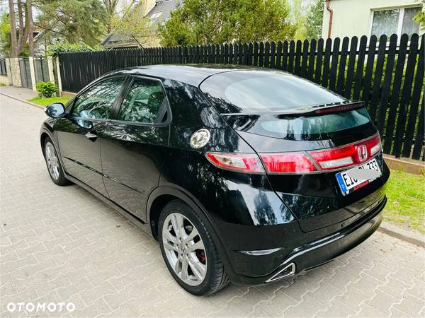 Honda Civic 1.8 GT Special Edition - 9