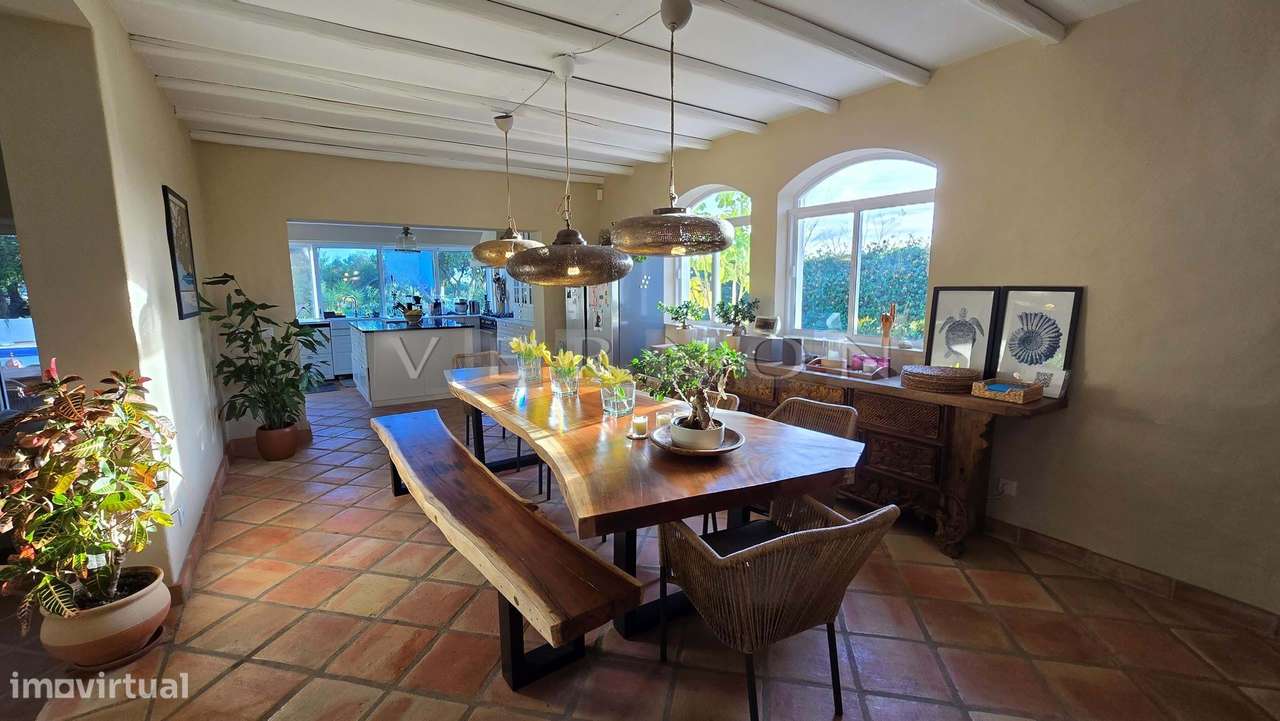 Algarve, Caramujeira,  para venda moradia V3 espaçosa renovada com vis-18