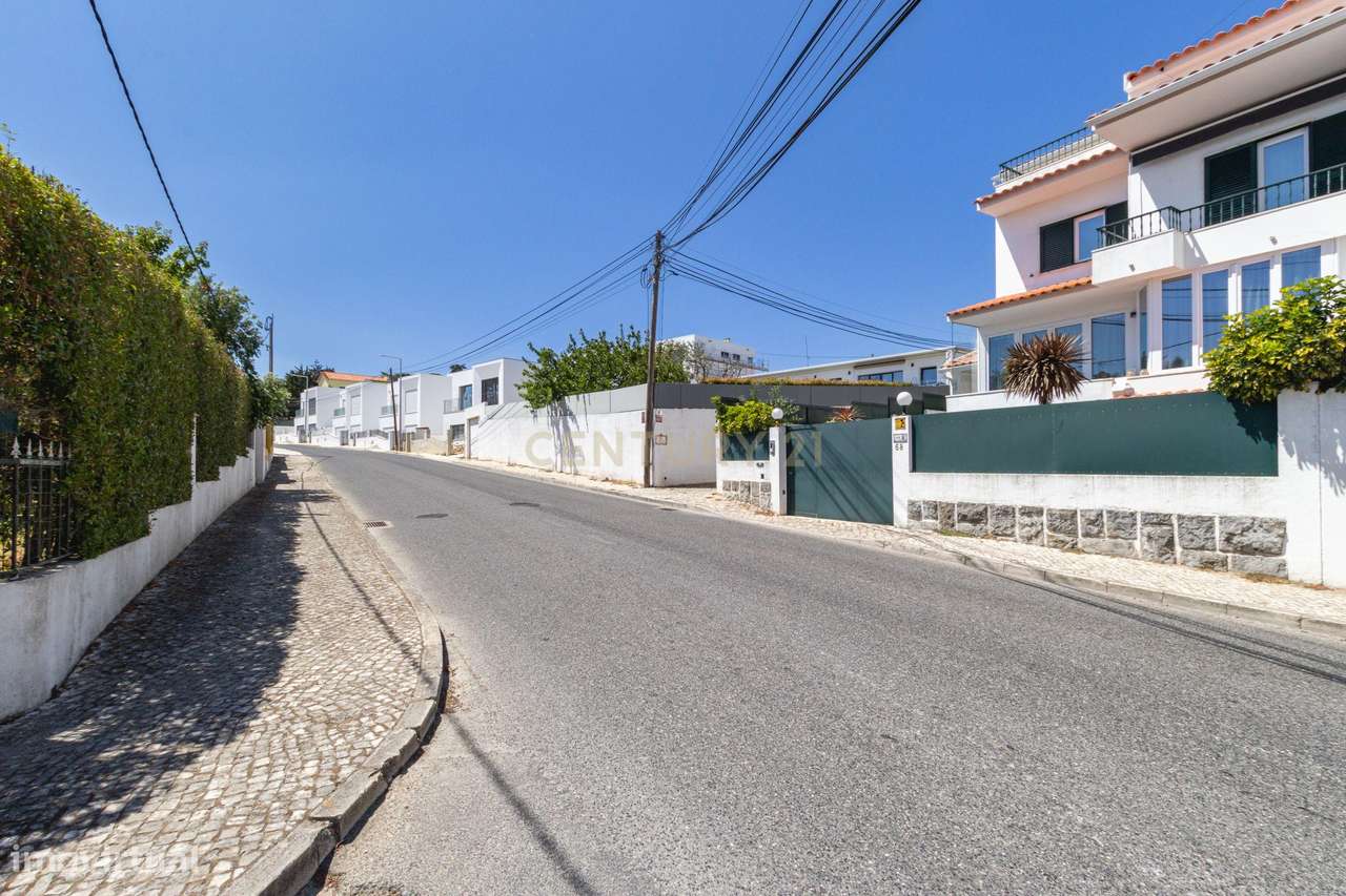 MORADIA T4 COM JARDIM E GARAGEM-57