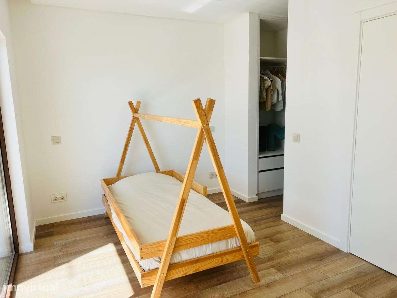 Moradia T4 com garagem baixa de Faro-29