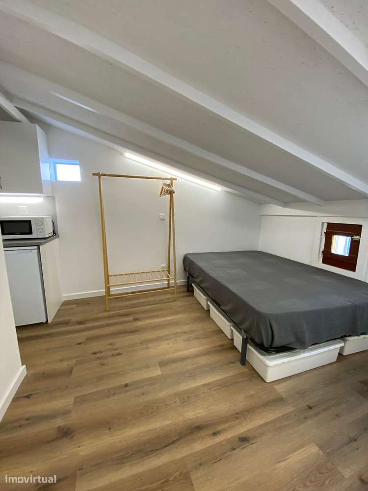 Excelente Prédio remodelado junto à Praça do Comercio-17