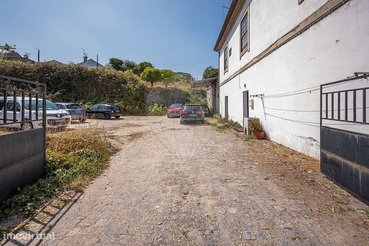 Quinta em pleno coração de Barcelinhos-31