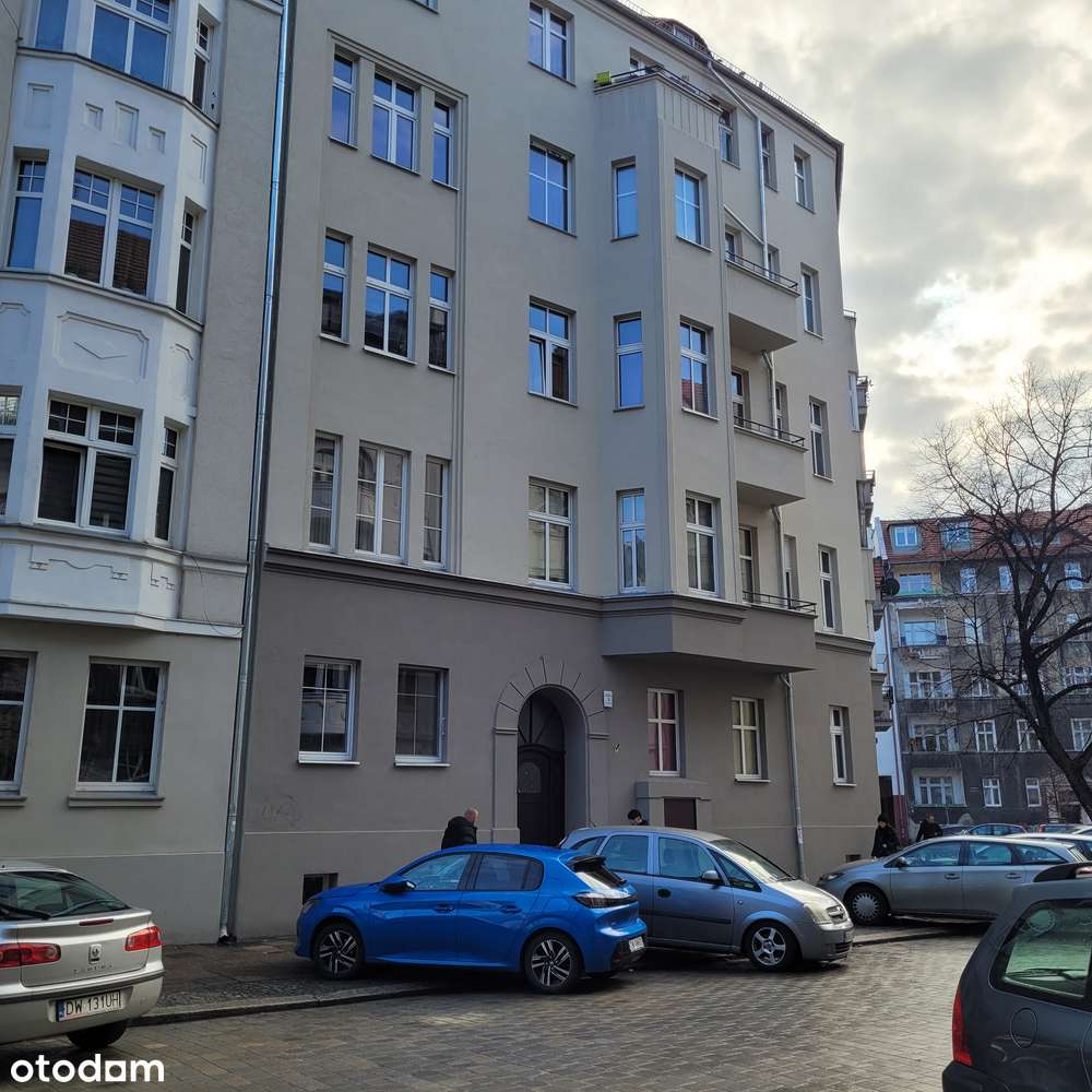 Mieszkanie w odremontowanej kamienicy na wysokim parterze-14