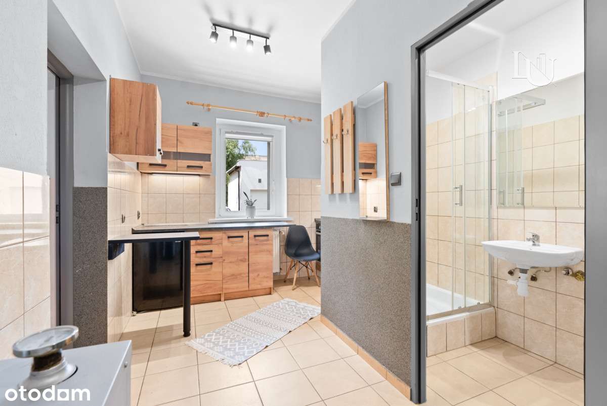 Dom 200 m2 po pełnym remoncie z 4 mieszkaniami-9