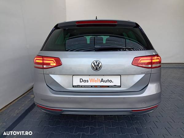 Volkswagen Passat Variant 2.0 TDI DSG Comfortline - 33