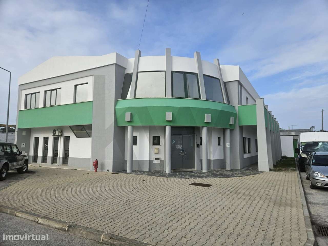 Armazém 767m2 com terreno 1854m2-14