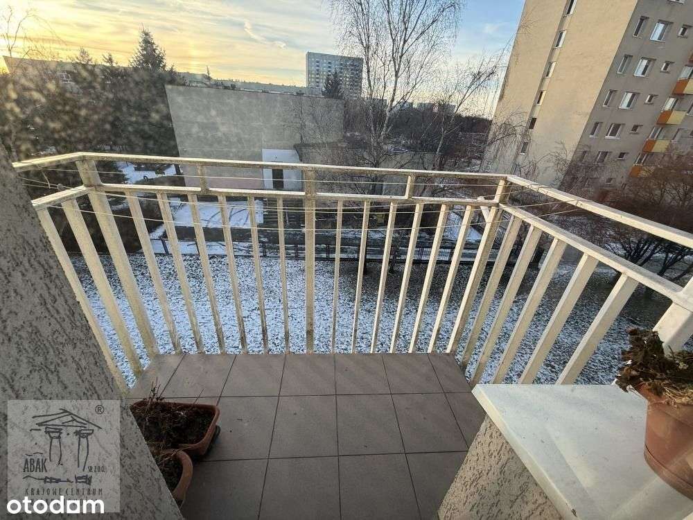 Winogrady Osiedle Zwycięstwa 3 , Mieszkanie 4 pokoje, balkon , 2 ptr.-3