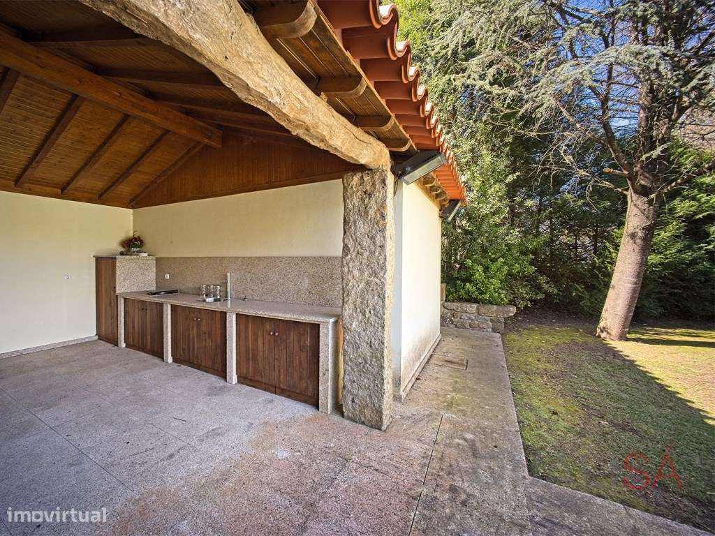 Moradia com piscina, jardim e bosque localizada na Encosta do Bom J...-40