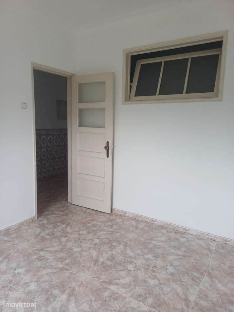 T2+1 nas Farinheiras/Torre da Marinha - Grande imagem: 5/17