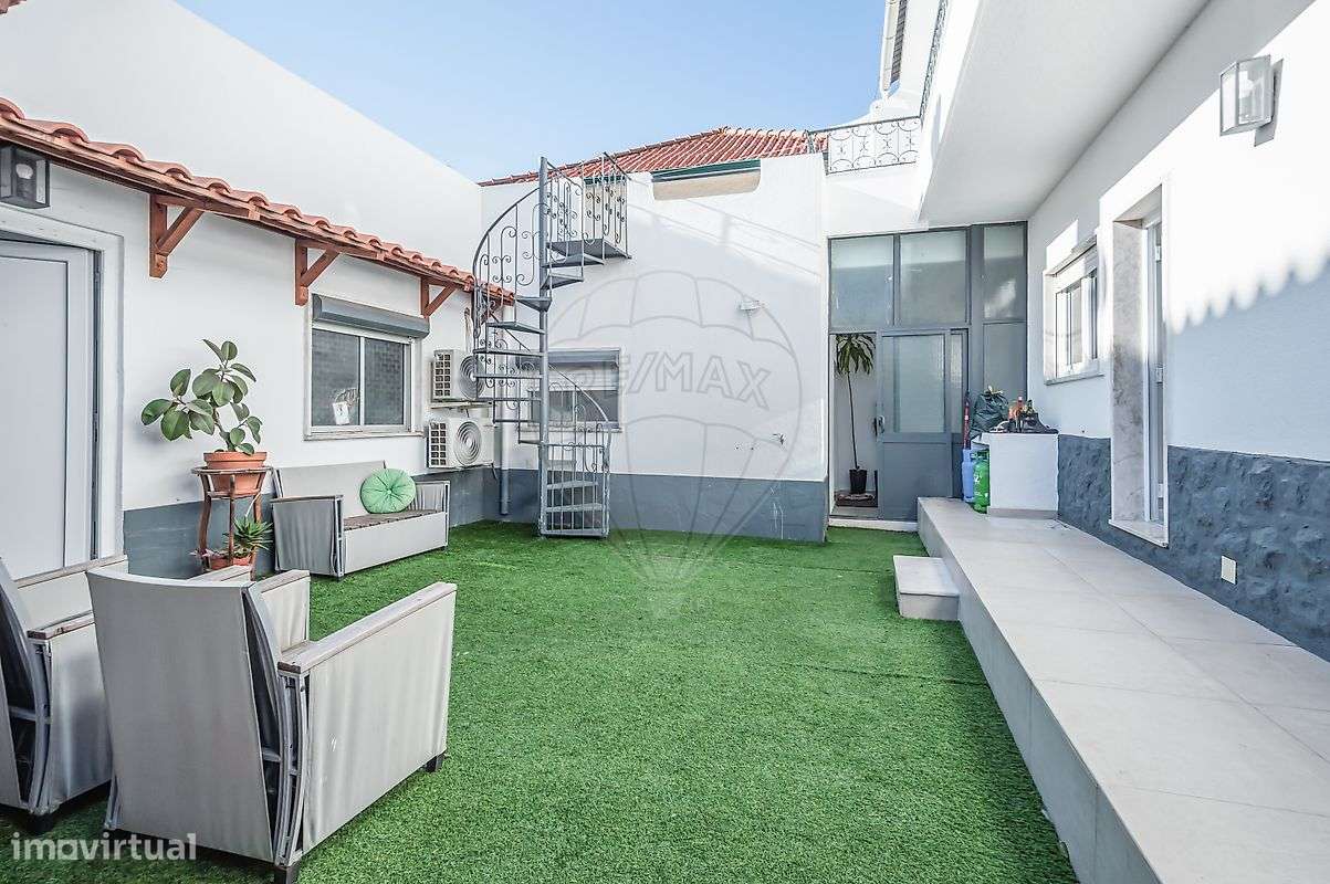 Moradia T4 para venda-4