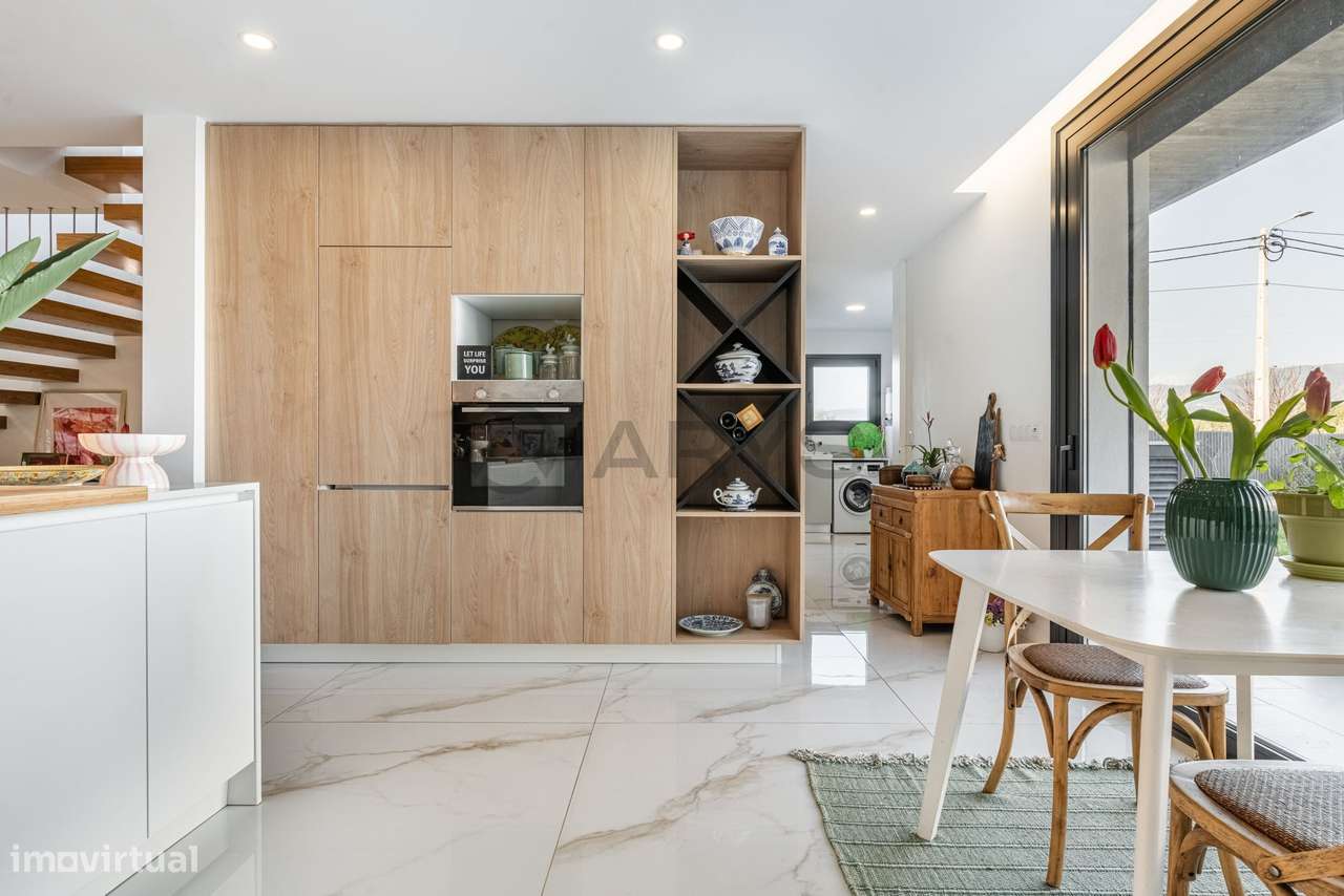 Moradia T3 semi-nova | Condomínio Fechado – Arcozelo, Ponte de Lima-7