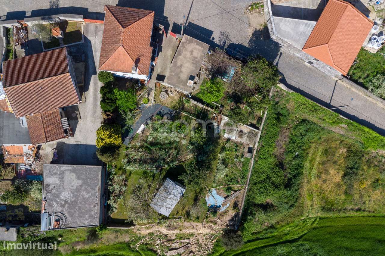 Moradia T3 de 4 frentes, com 984 m² de Terreno em Vila do Conde-27