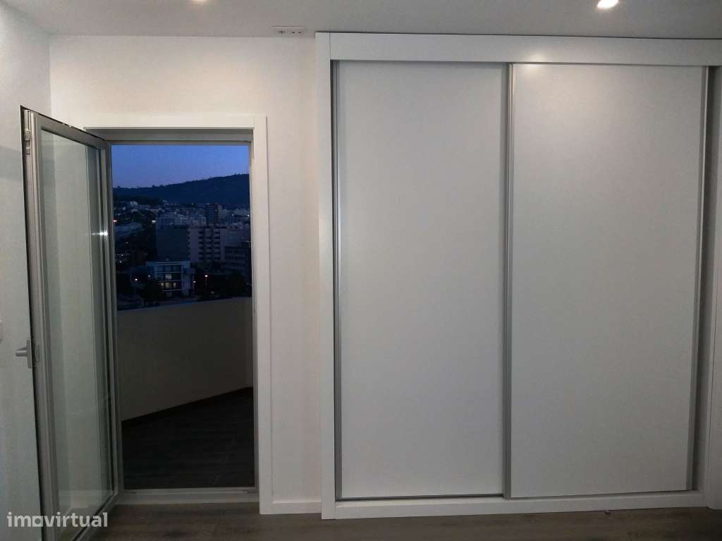 Apartamento renovado T3 c/ rendimento em São Vítor-16