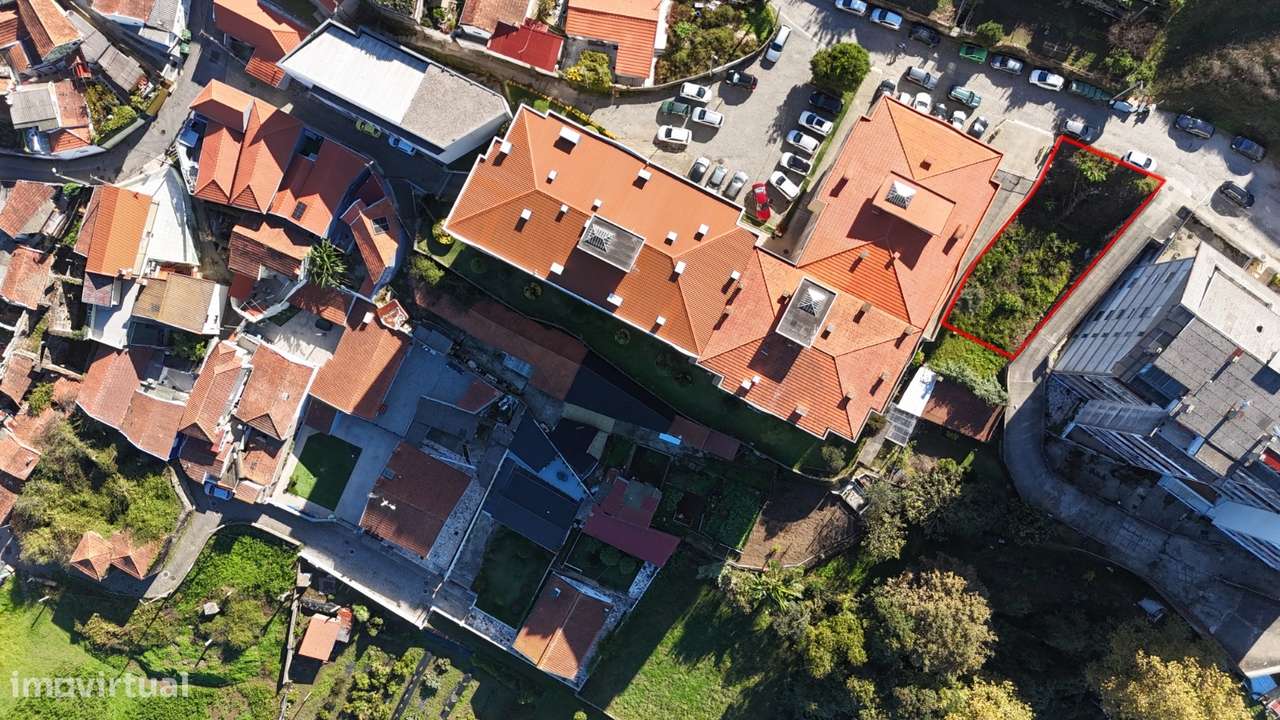 Terreno para construção em Oliveira do Douro, Gaia-1