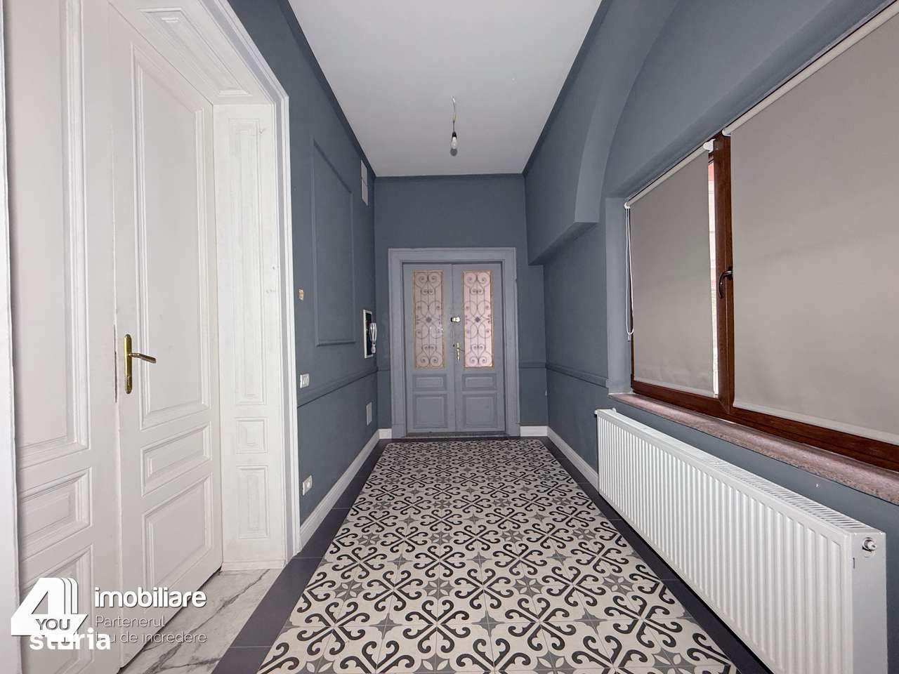 Casă S+P+M zonă Ultracentrală la curte cu 2 vecini, recent renovată - Imagine principală: 3/18