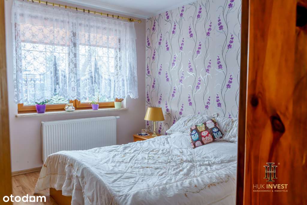 Dom z osobnym mieszkaniem-9