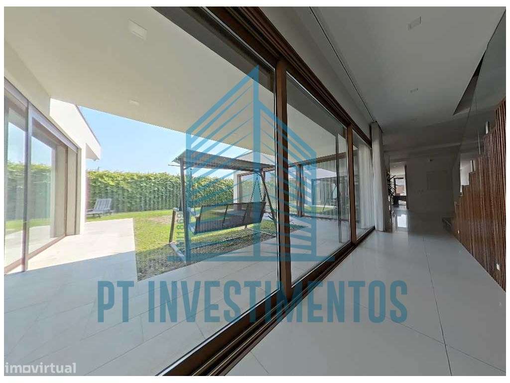 Moradia semi-nova T5+1 em Santa Joana - Aveiro-32