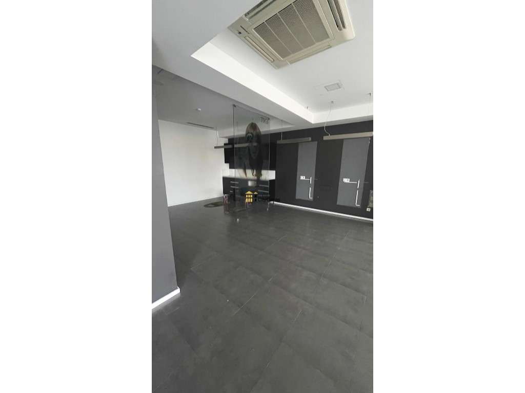 Loja em São Vicente | Braga - Grande imagem: 1/6