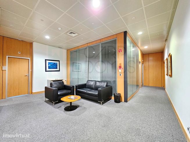 Escritórios com 780 m² na Quinta da Beloura-18