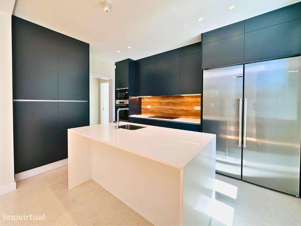 Moradia T3 Moderna com 3 Suítes no Centro do Funchal – Zona do Til-11