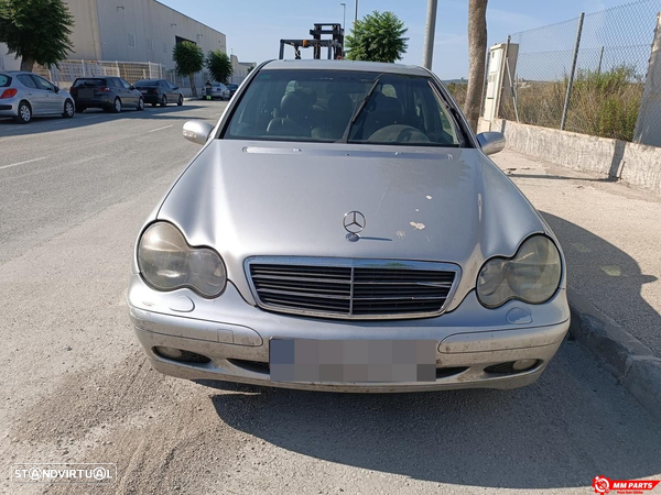 CHAPELEIRA DA MALA MERCEDES-BENZ CLASE C - 1