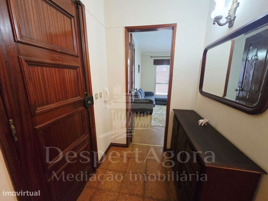 Apartamento T3 a 50 metros da estação da CP-15