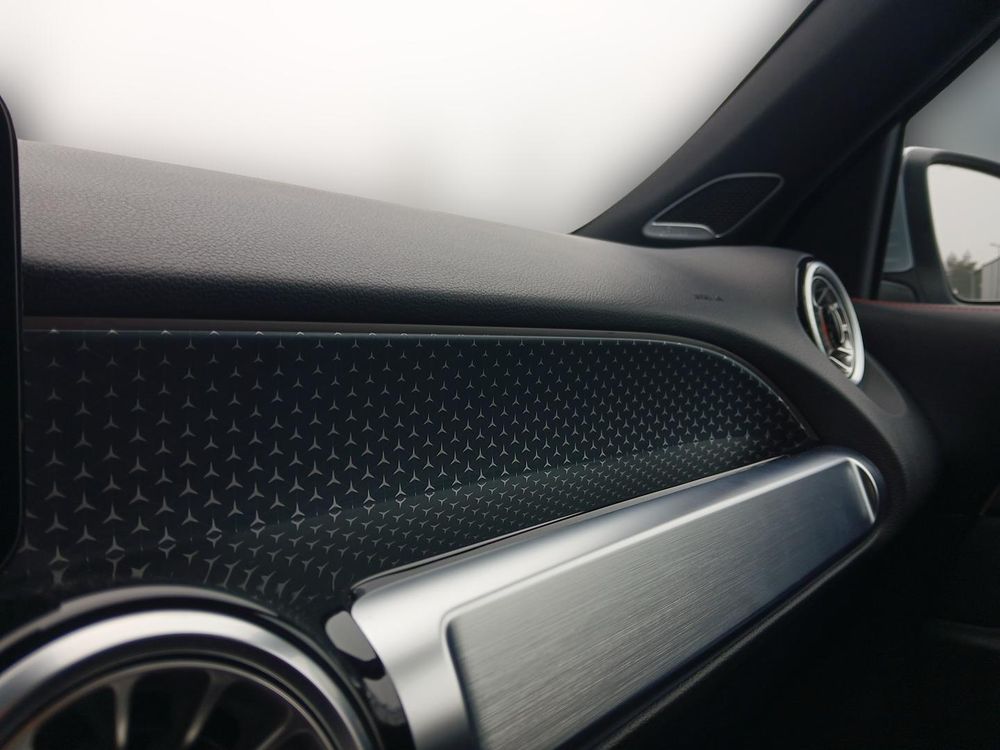220 4matic 190KM Pakiet AMG Premium Distronic HAK 7os. Burmester FV23%