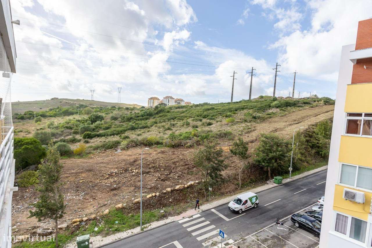 Apartamento T3 Remodelado com Arrecadação e Parqueamento-30