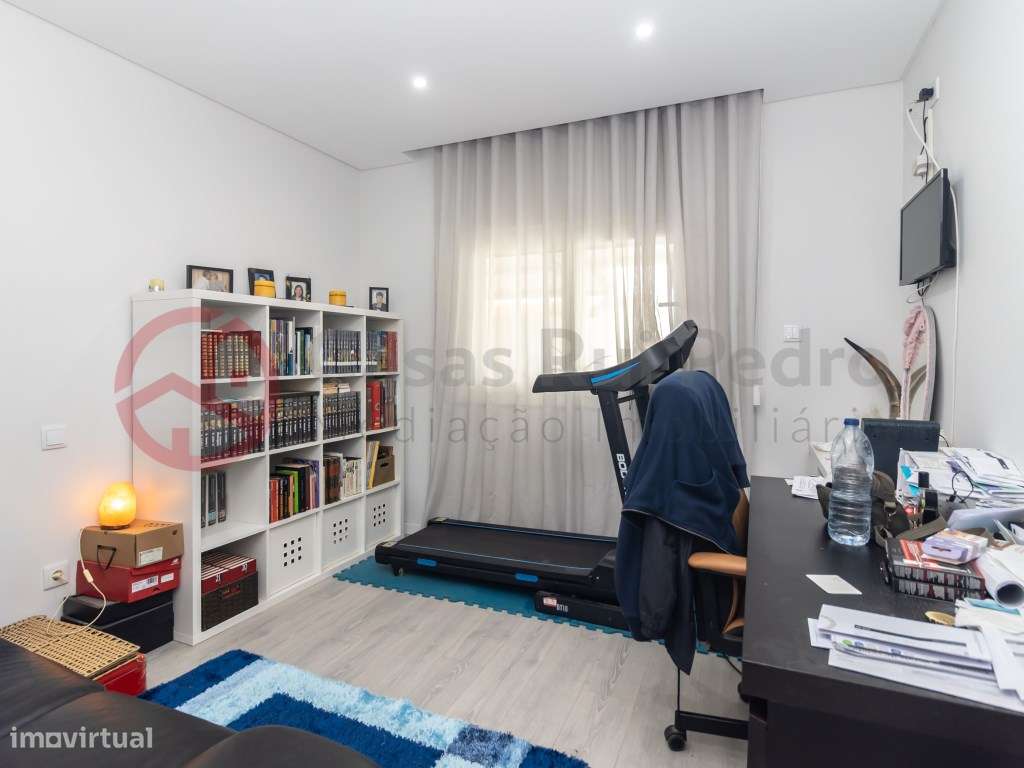 Moradia T3+2 Remodelada com garagem 740 m² de Terreno em St Antonio...-25