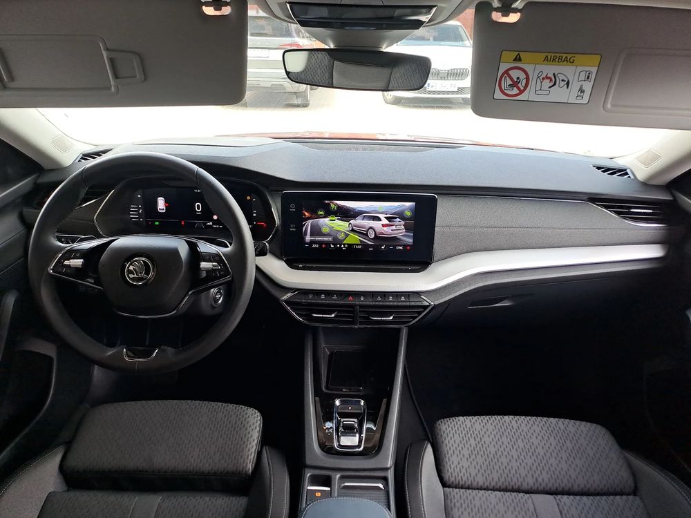 SKODA OCTAVIA Masaże Indukcja Head UP Martwe pola ACC DSG Salon PL ASO VAT23%