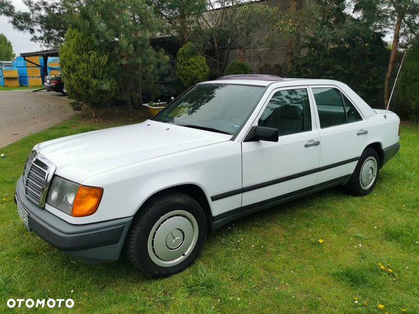 Mercedes-Benz W124 (1984-1993) - 8