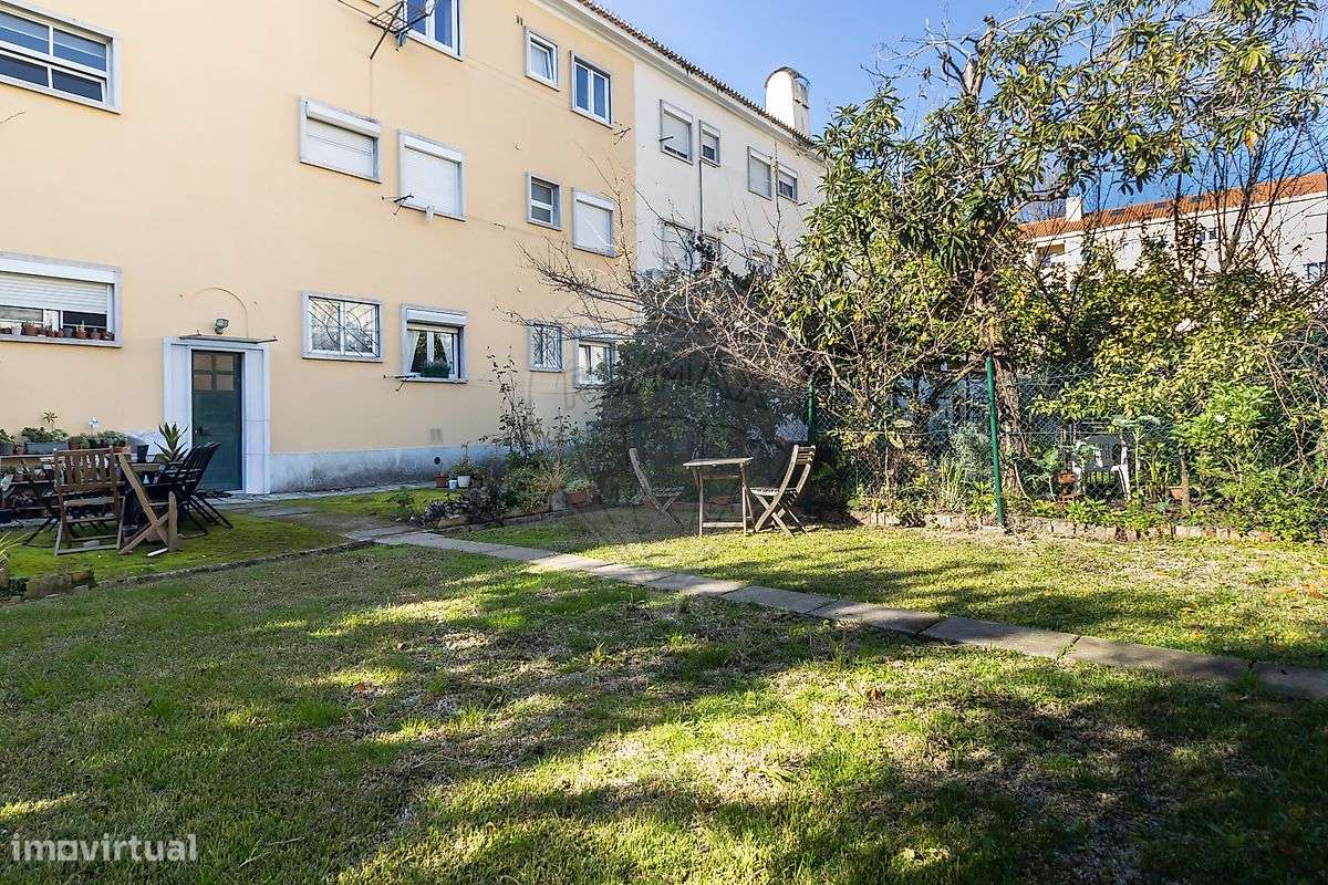 Apartamento T3 à venda em Lisboa-32