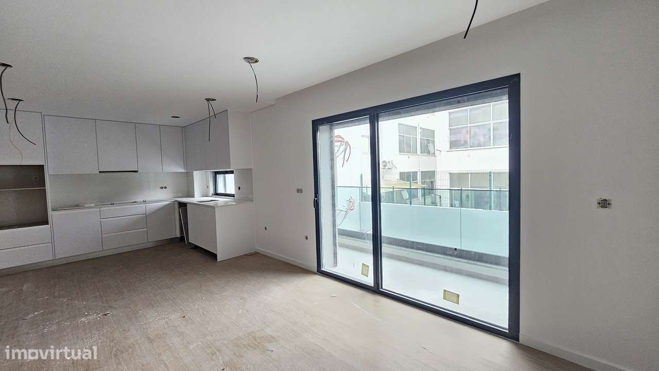 T2 | Novo | Varanda | Lugar de garagem - Grande imagem: 2/19