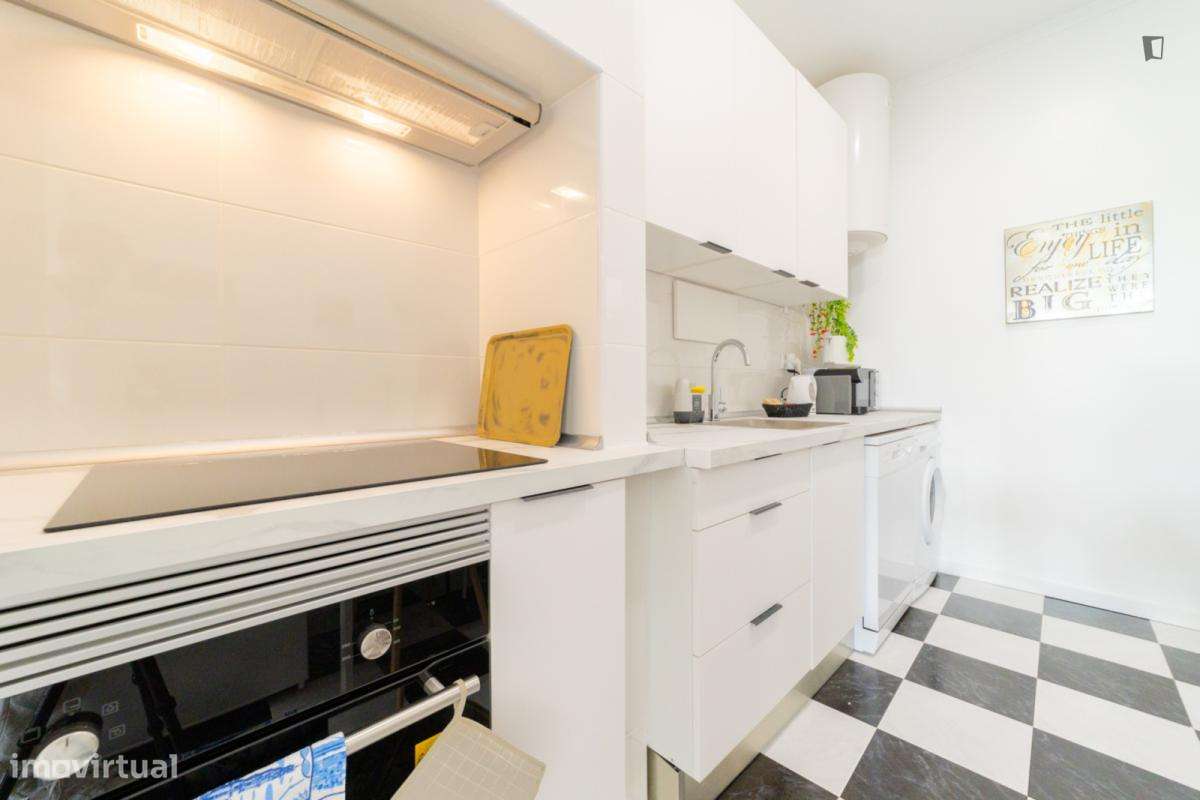 Apartamento com 4 quartos - localizado em Benfica Lisbon - Grande imagem: 4/38