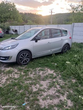 Renault Grand Scenic ENERGY TCe 130 BOSE EDITION - 3