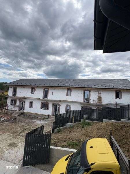 Vind casa top triplex parter +etaj - Imagine principală: 4/5