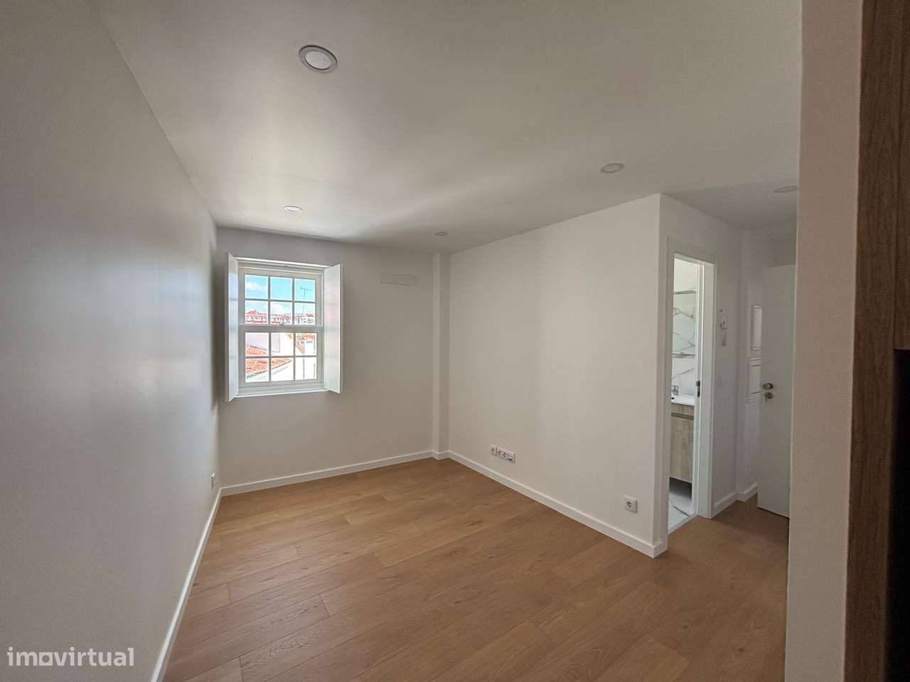 venda de magnifico prédio na Rua da Matemática (4 T0´s e 5 T1's)-39