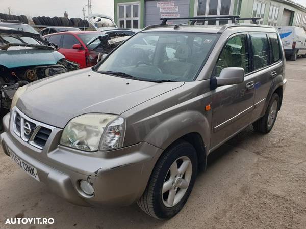 Dezmembrez Nissan X Trail 2004 2.2dci - 1