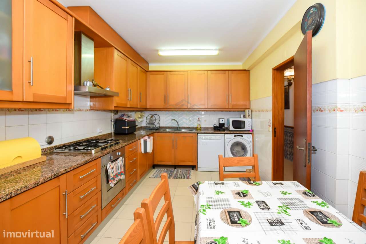 Apartamento T3 com Garagem - Entroncamento-9