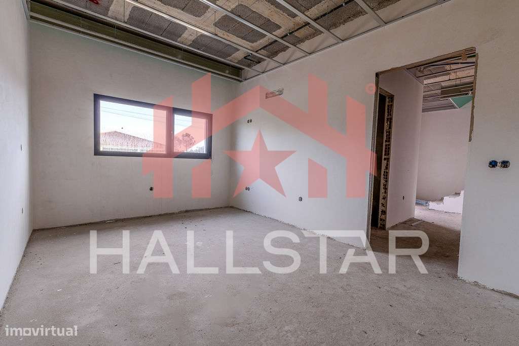 Moradia T3+1 Geminada / Em Construção / Leiria-19