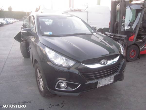 Dezmembrez HYUNDAI IX35 , 1,6  B ,an 2013 , tip motor G4FD - 2