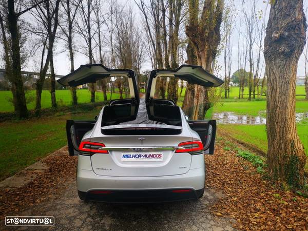 Tesla Model X 100D - 15