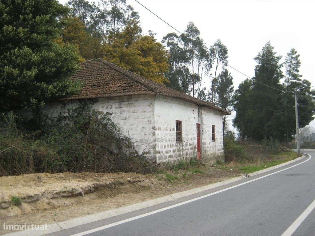 Moradia p/ reconstruir com terreno - Grande imagem: 3/5