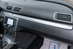 Volkswagen Passat 1.6 TDI BlueMotion Technology Comfortline - 27