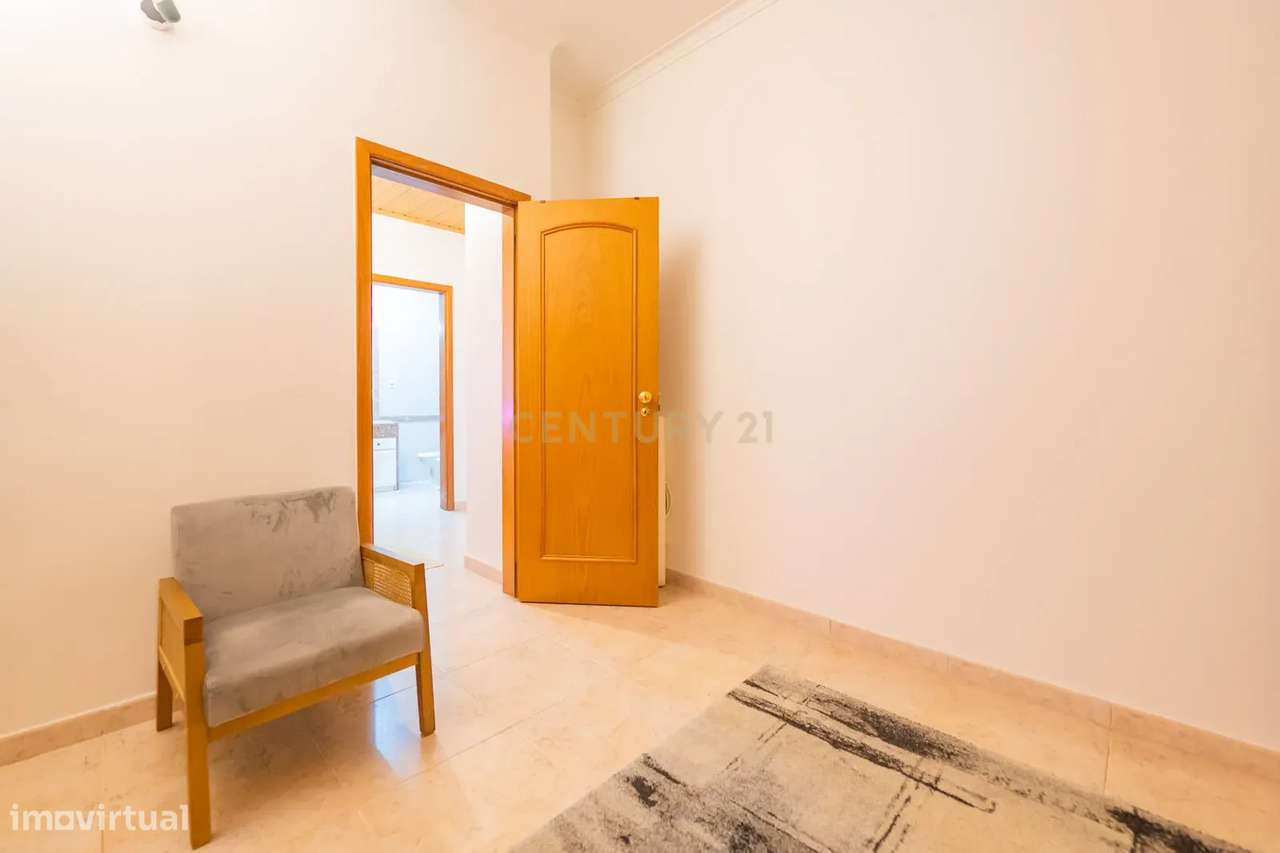 Monte Estoril - Apart. T1+1 com estacionamento e piscina em condomínio - Grande imagem: 5/51