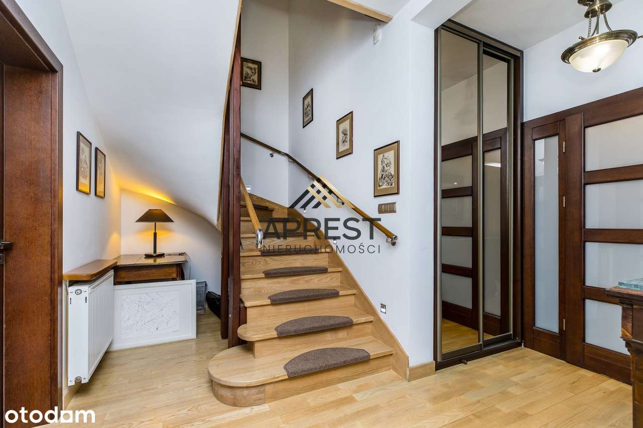 Dom w Kryspinowie z dużym ogrodem!-12